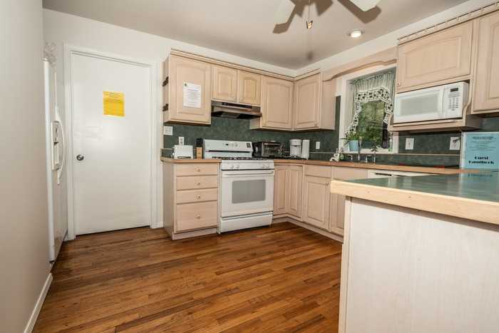 334 East Main Street - Photo 3 of 11