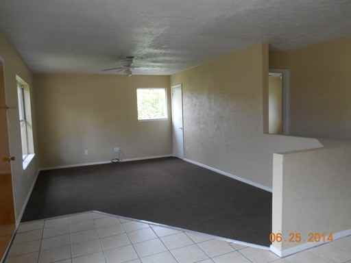 2012 SE 11th St - Photo 3 of 7