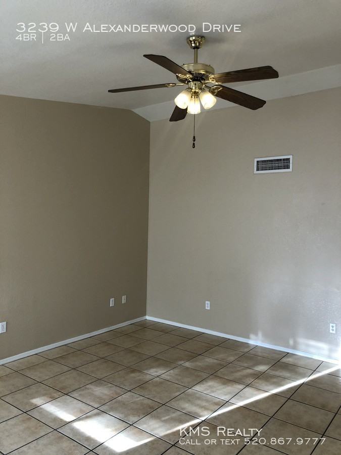 3239 W Alexanderwood Drive - Photo 2 of 39