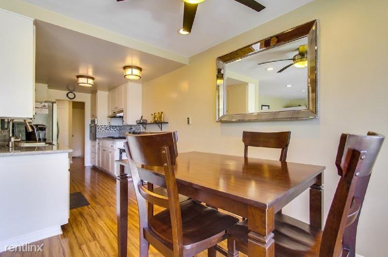 3608 Malibu Country Dr - Photo 2 of 6