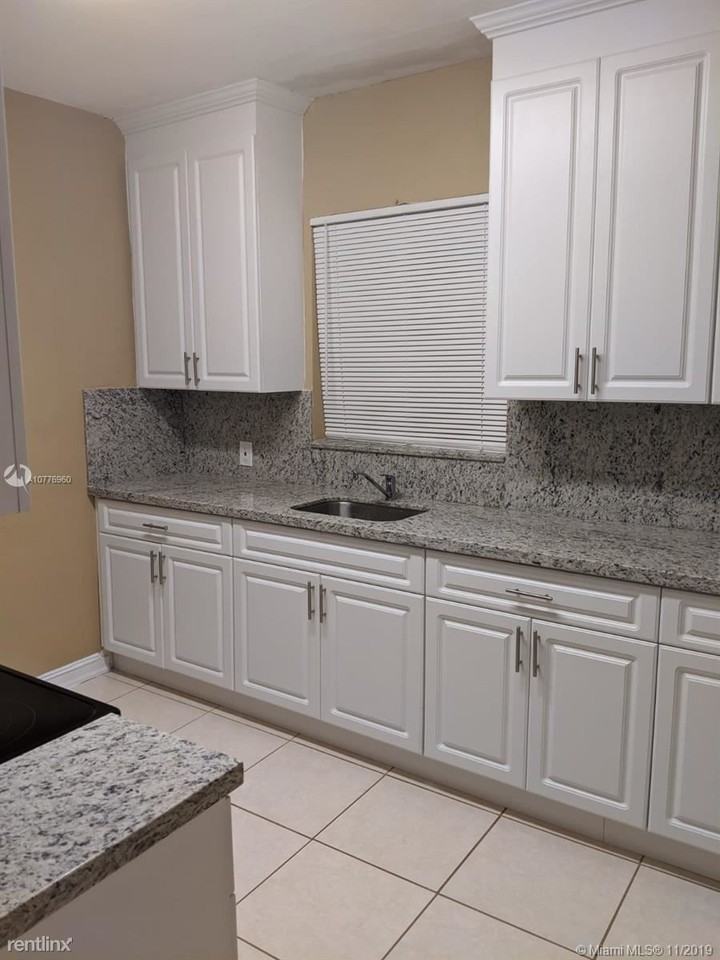 928 Sw 8th Ave - Photo 2 of 23