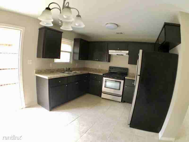 4722 S Dogwood St - Photo 3 of 21