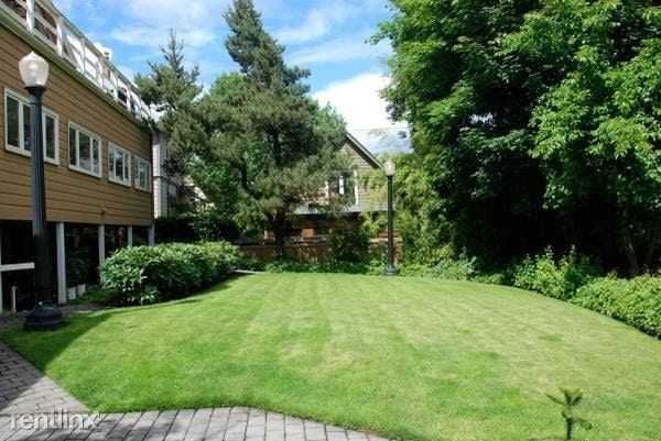 1530 Sw 18th Ave - Photo 2 of 13