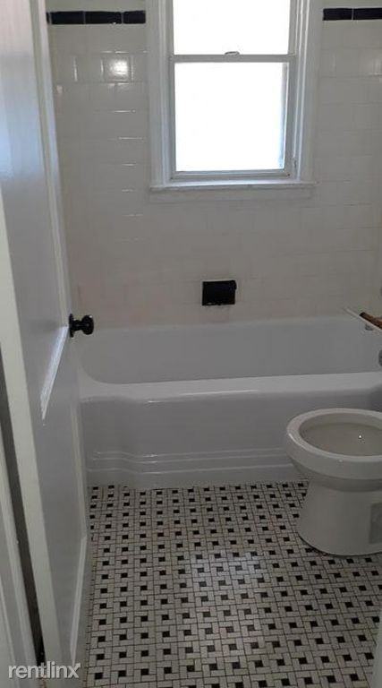 1300 N Potomac St - Photo 3 of 17