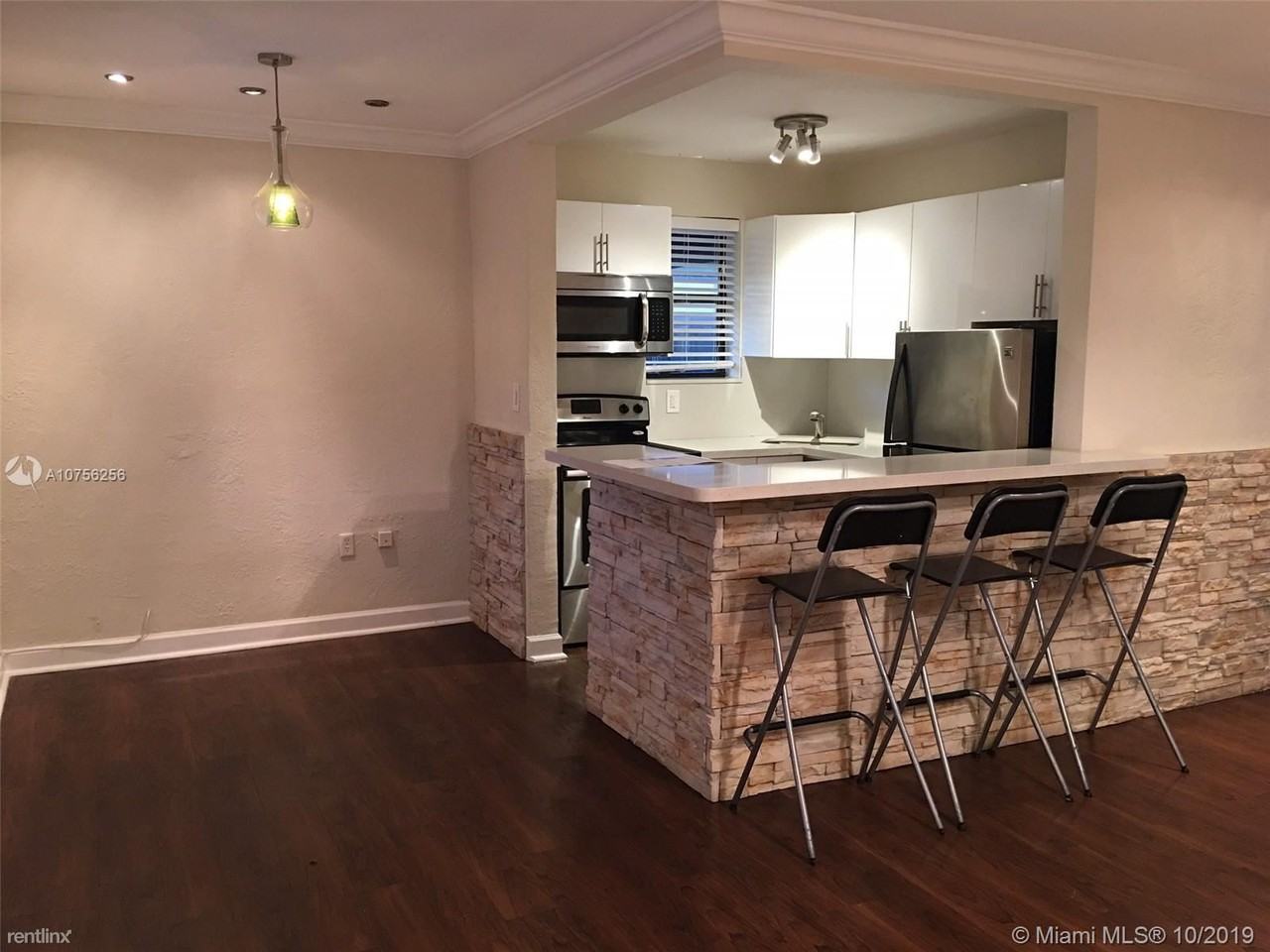 3100 Carter St - Photo 3 of 13