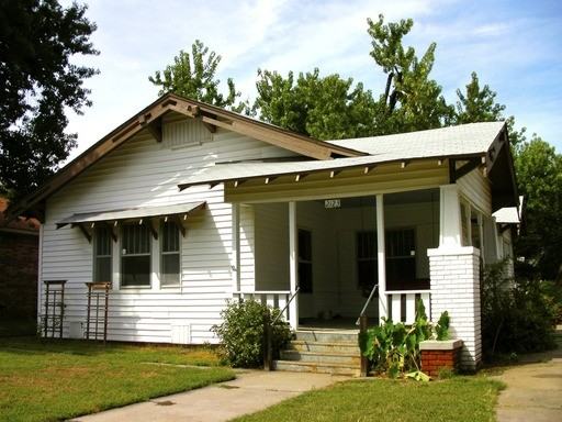 2123 NW 15th St - Photo 2 of 11