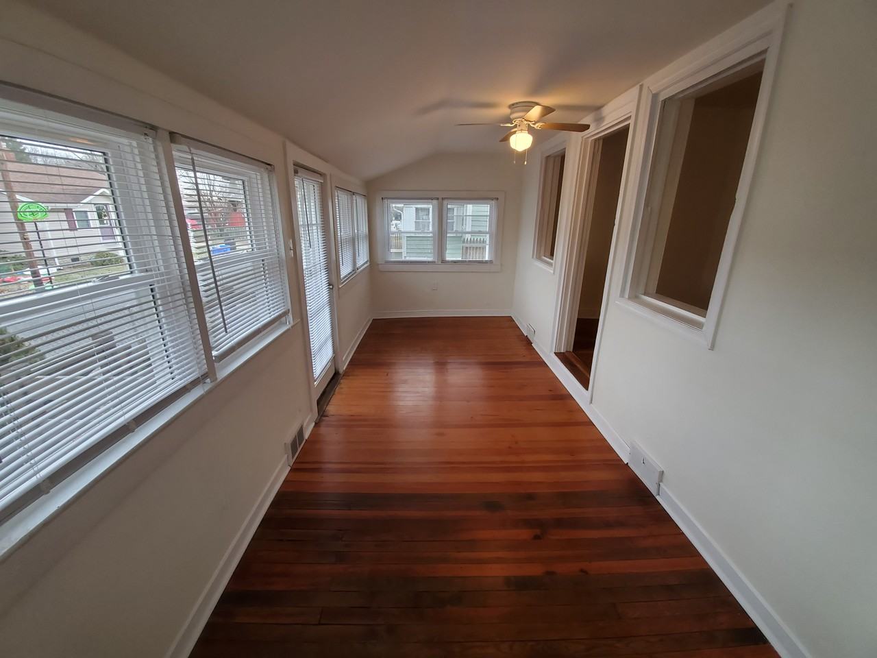 324 Taft Avenue - Photo 3 of 23