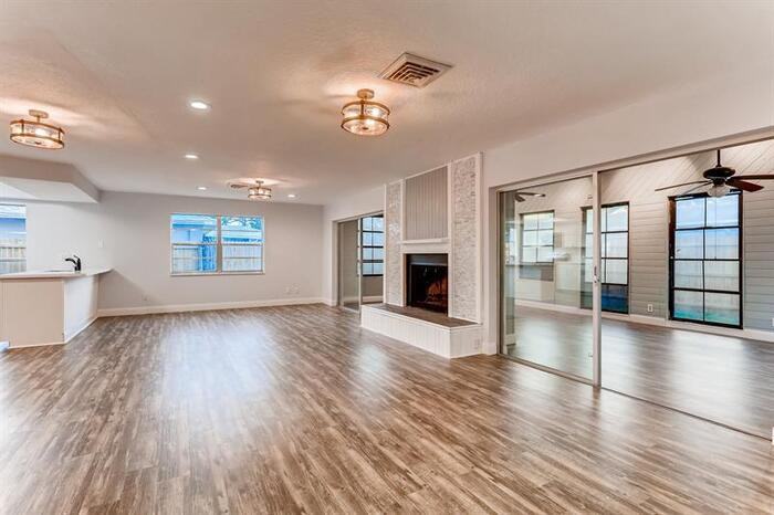 2362 Timbercrest Circle West - Photo 3 of 18