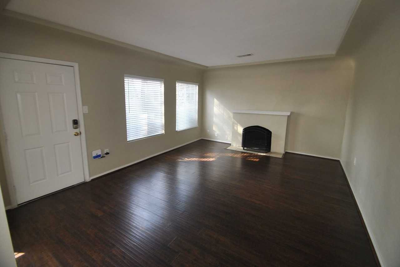 614 W Marshall Blvd - Photo 2 of 10