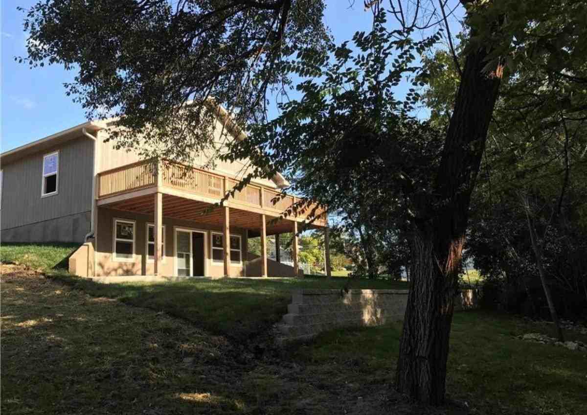 3836 Lloyd St - Photo 4 of 31