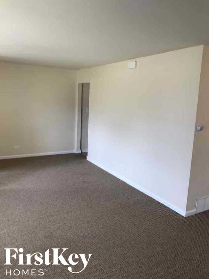 18013 Olympia Drive - Photo 3 of 11