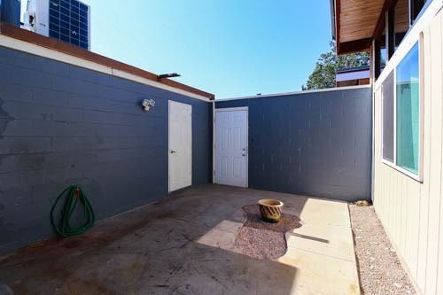 1911 Alvarado Dr Ne #3B - Photo 2 of 23