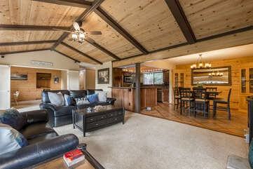 266 W Hilton Dr - Photo 2 of 4