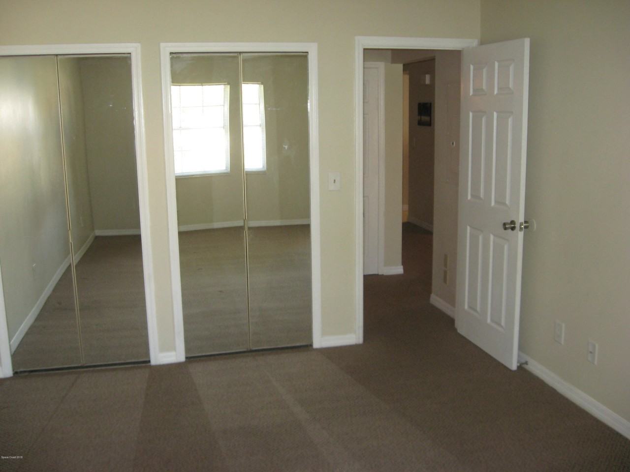 3069 Sir Hamilton Circle - Photo 3 of 20