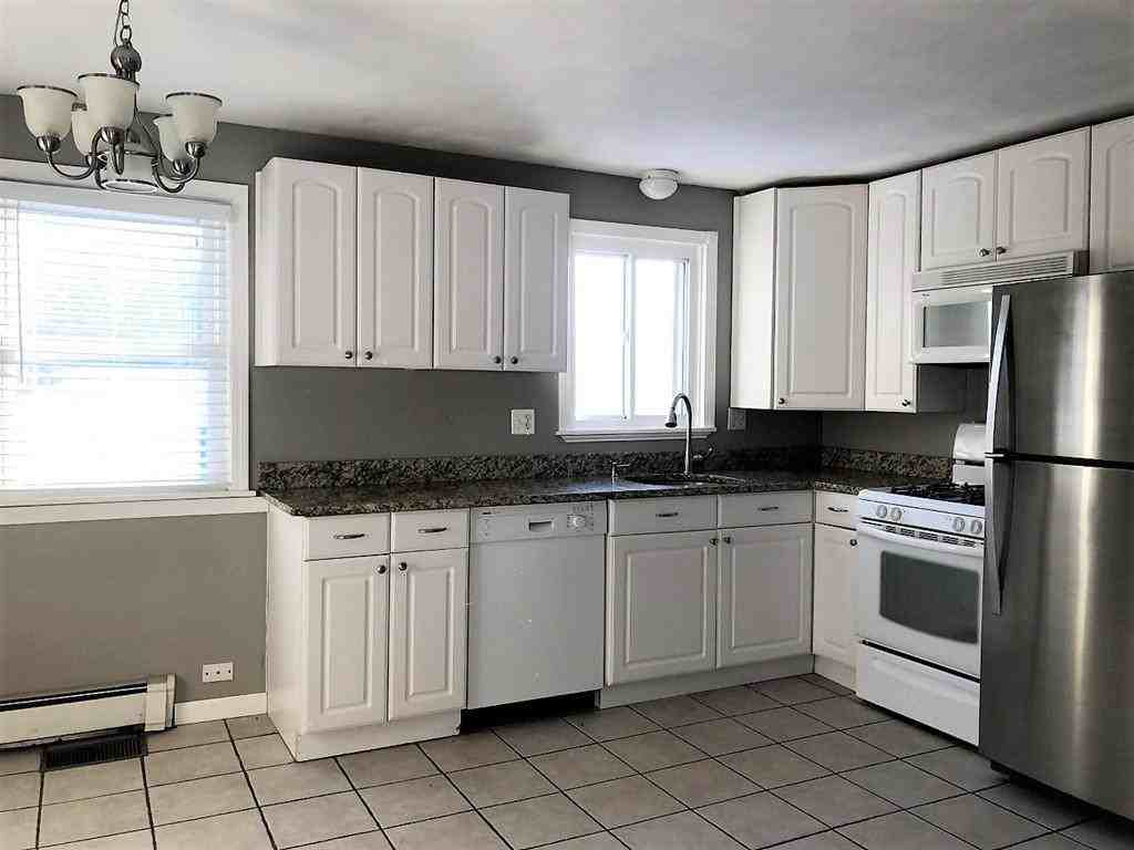 130 Valentine St - Photo 2 of 11