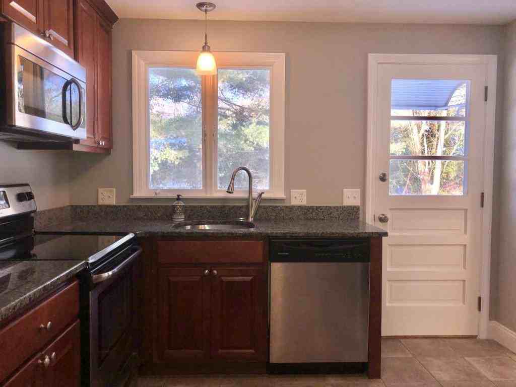 26 Andover Rd - Photo 2 of 22