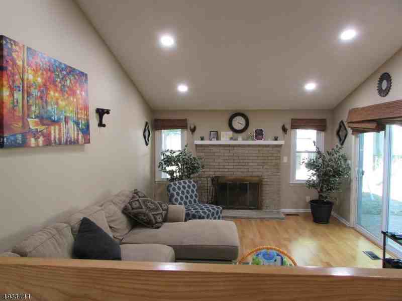 113 Saratoga Sq - Photo 2 of 16