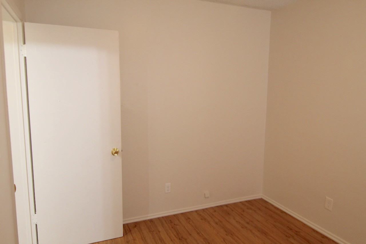 4th Ave. & W. 17th St. - Photo 6 of 35