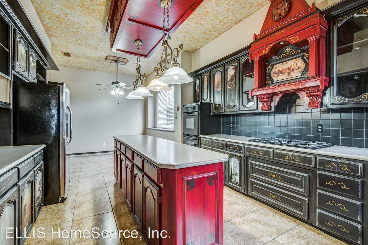 501 Farine Dr. - Photo 2 of 11