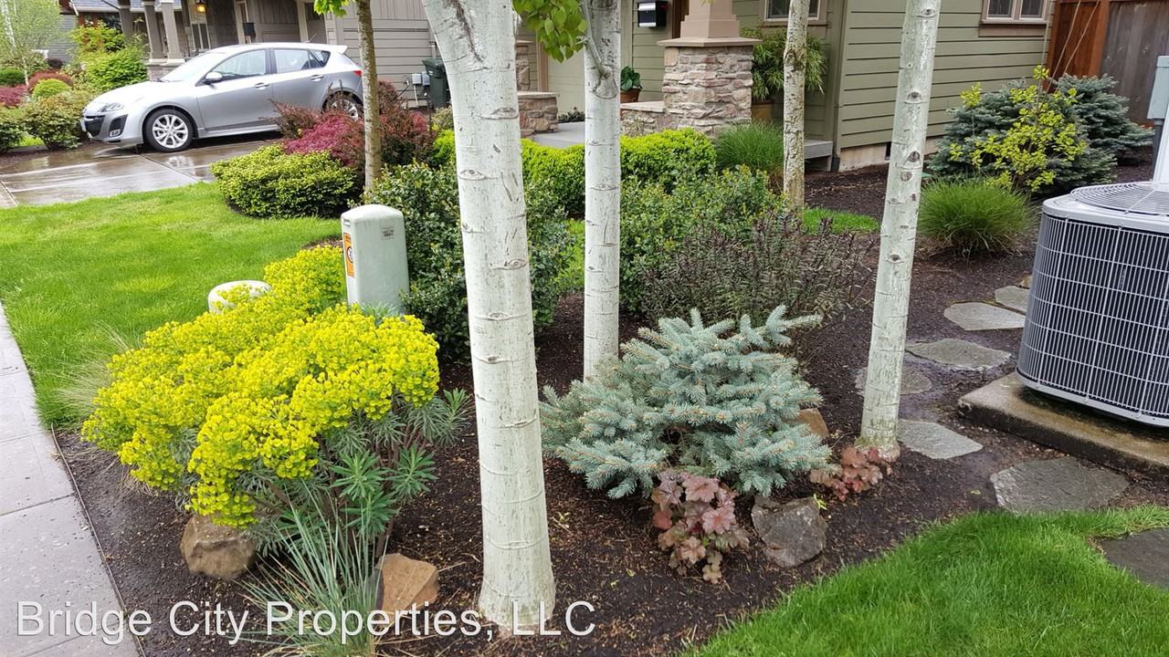 2895 Se Long St. - Photo 3 of 28