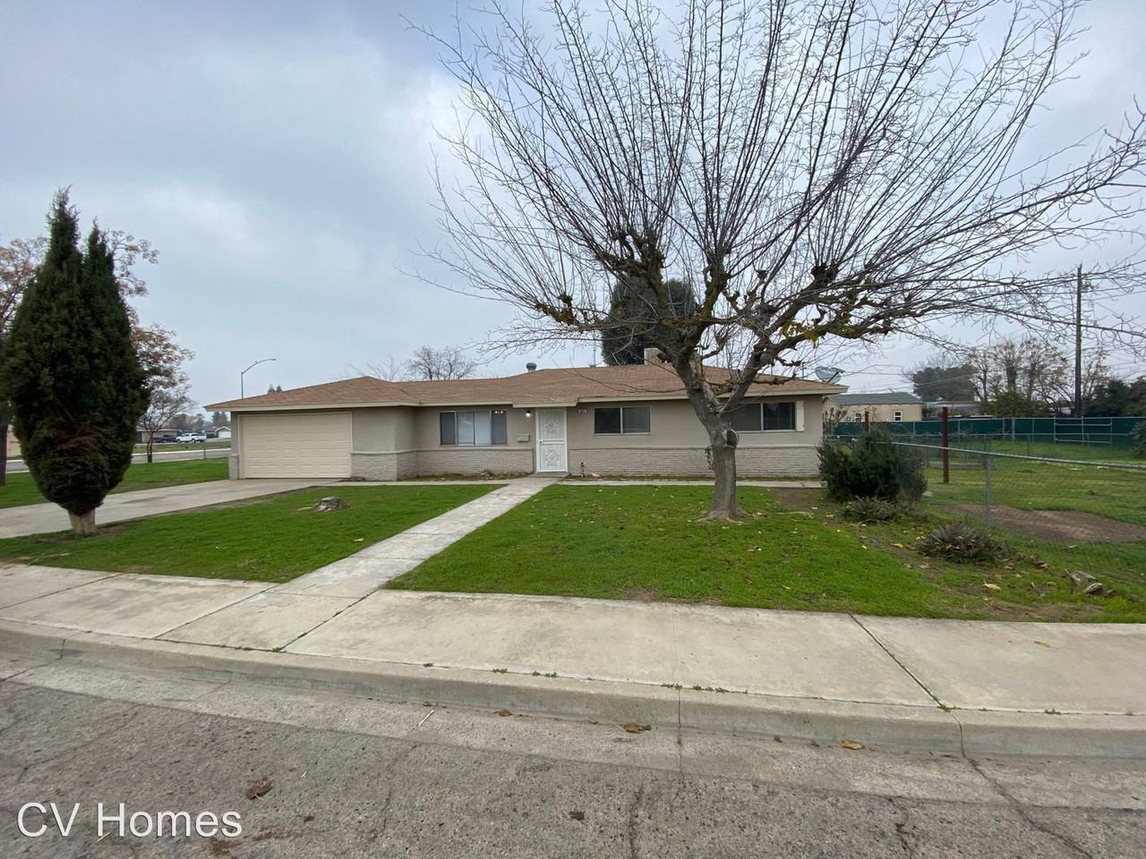 232 Harrison Ave., Sanger, CA 93657 3 Bedroom House for Rent for 1,195