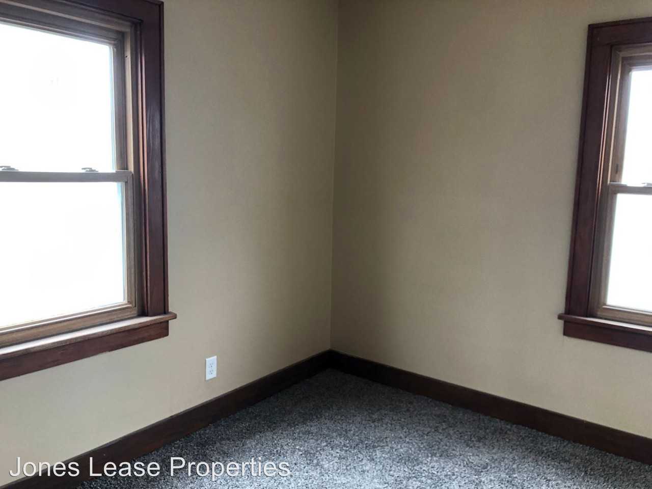 3619 12th St - Photo 3 of 10