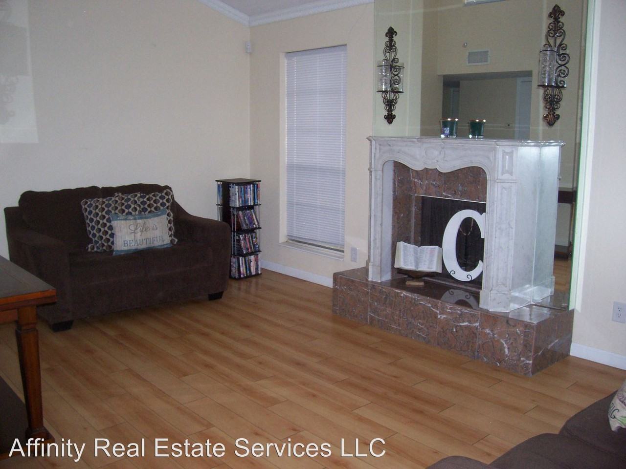 312 Russell St. - Photo 3 of 13