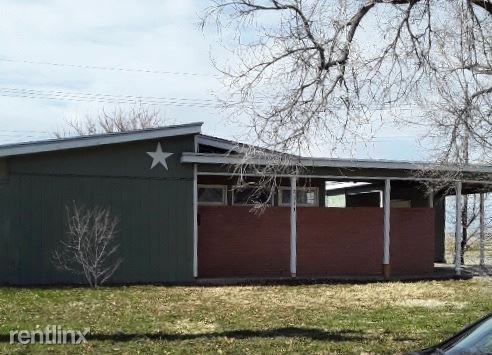 2513 Rosewood Ln - Photo 2 of 10