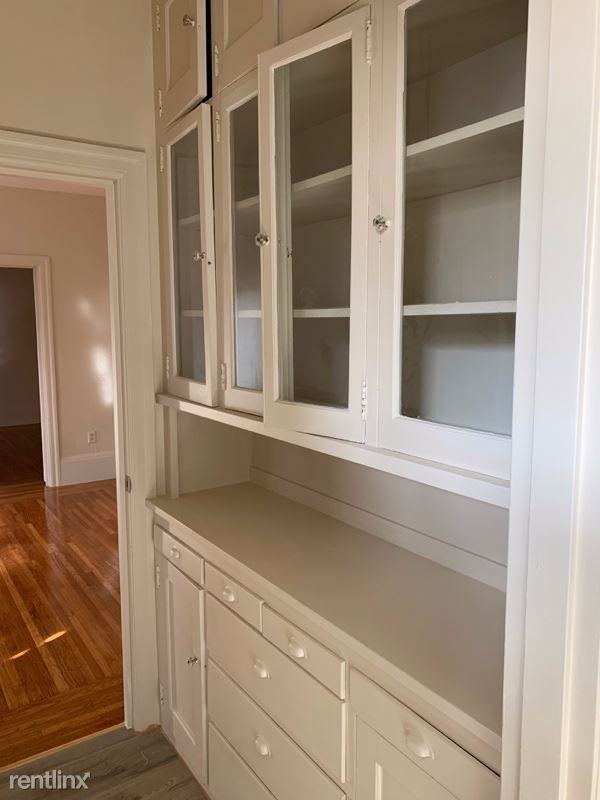 495 Elwood Ave 3 - Photo 3 of 9