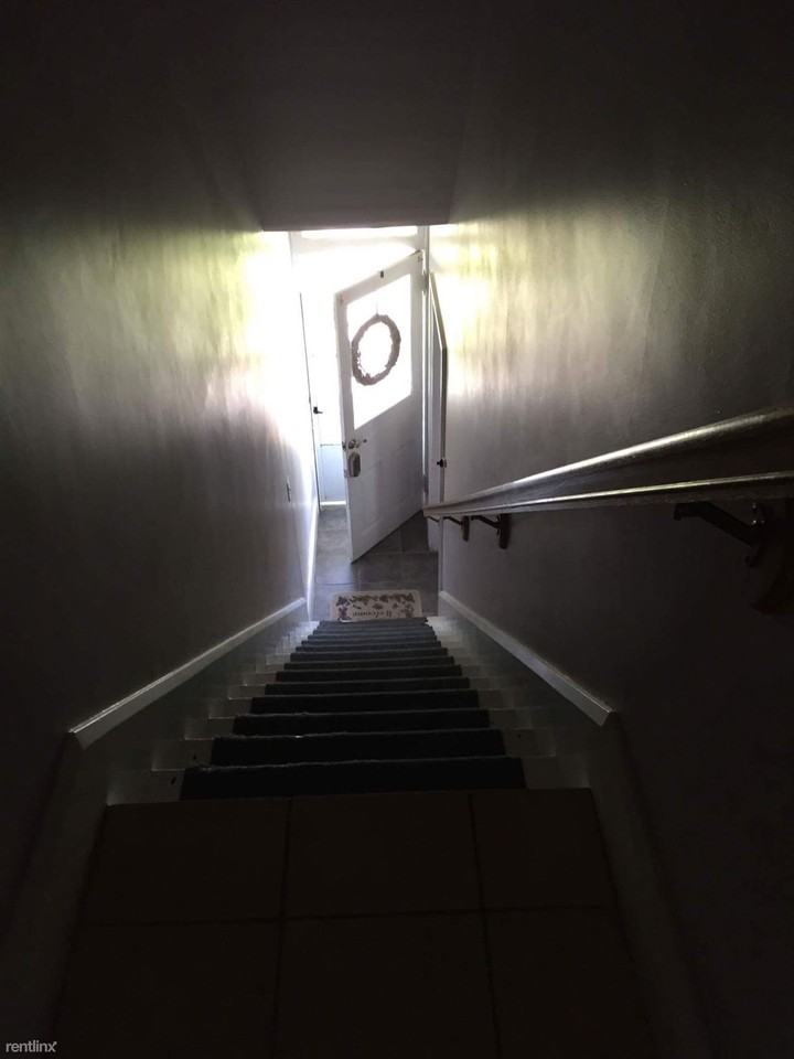 2116 Milford Square Pike - Photo 3 of 10
