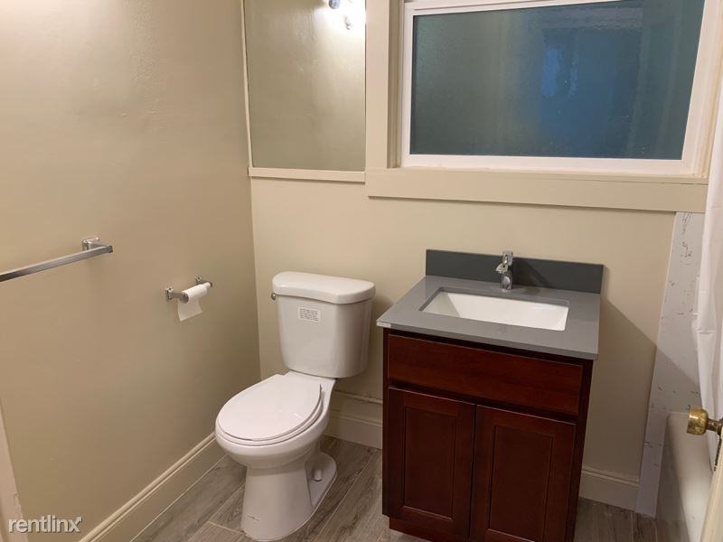 495 Elwood Ave 2 - Photo 3 of 10