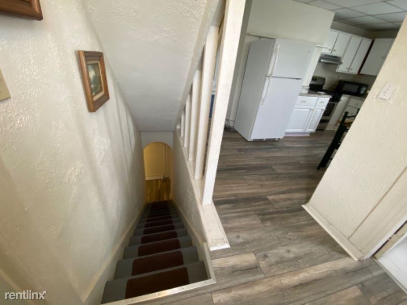 10840 York Rd C - Photo 2 of 2