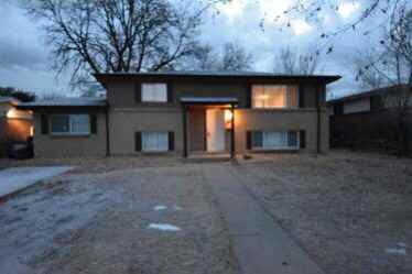 27 Natmark Ct - Photo 2 of 7