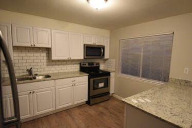 27 Natmark Ct - Photo 3 of 7