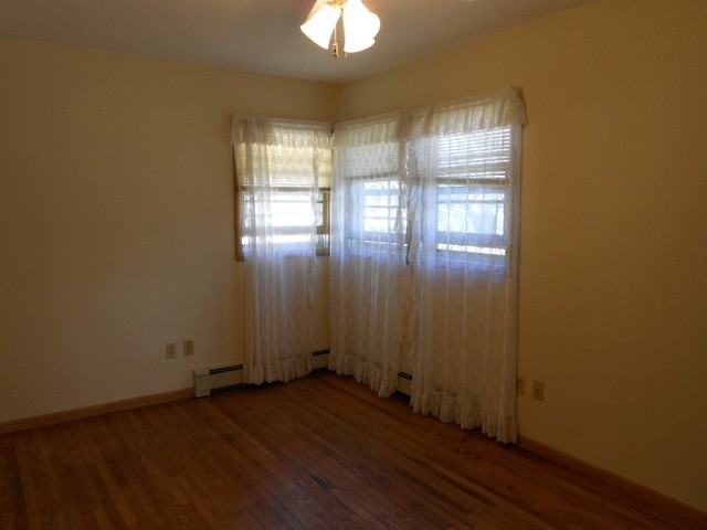 209 E Ann St #B - Photo 3 of 19