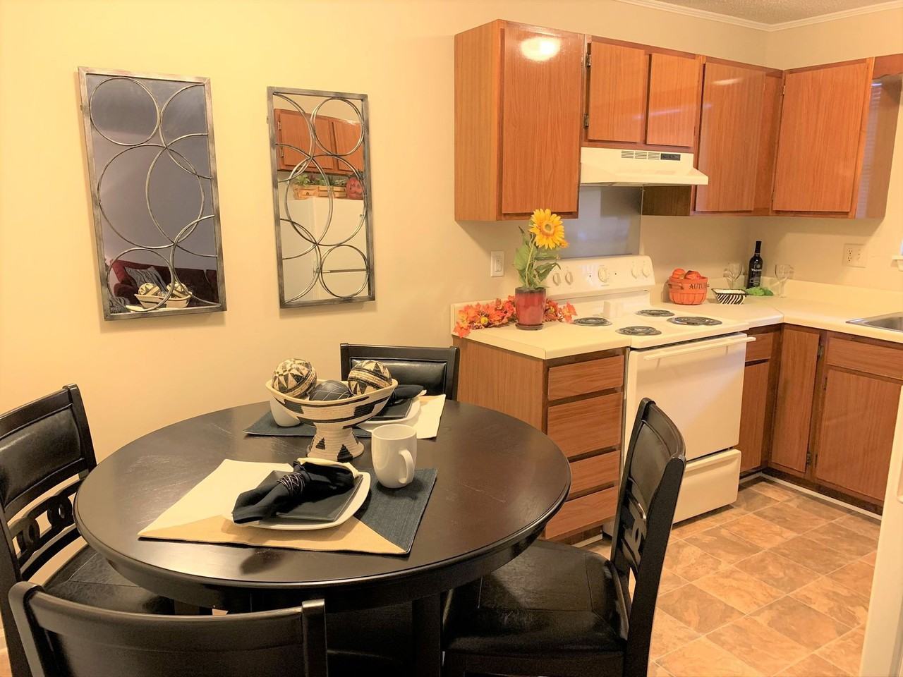 The Cove at Old Town - Photo 3 of 5