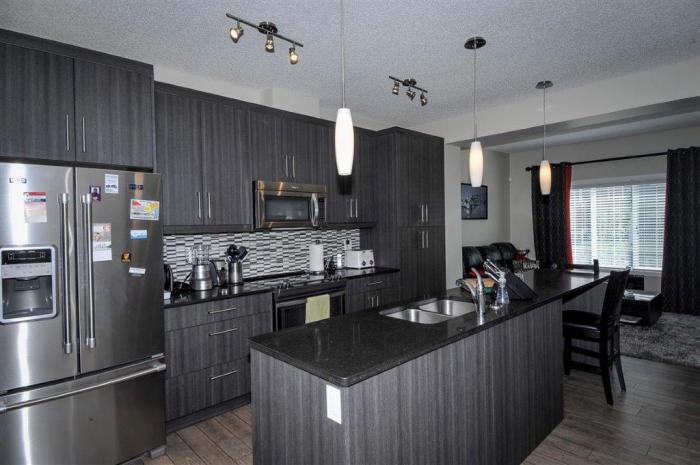 432 Marquis Lane Se - Photo 3 of 29