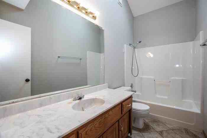 1304 Circle - Photo 3 of 26