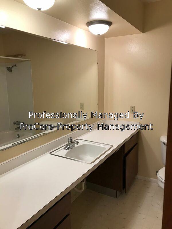 221 N Straughen - Photo 3 of 20