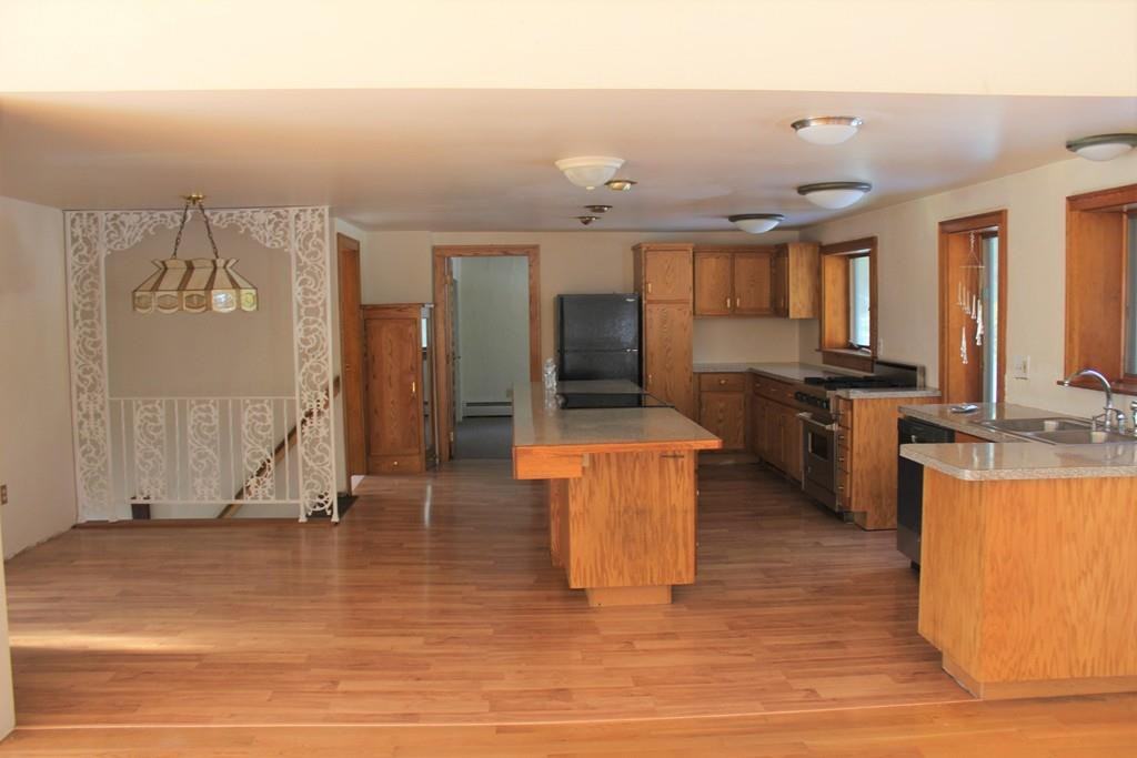 103 Uxbridge Rd - Photo 2 of 23