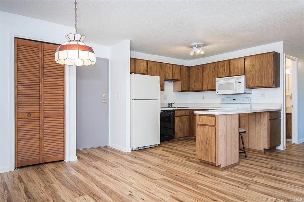 1323 Harbor View Drive - Photo 2 of 34