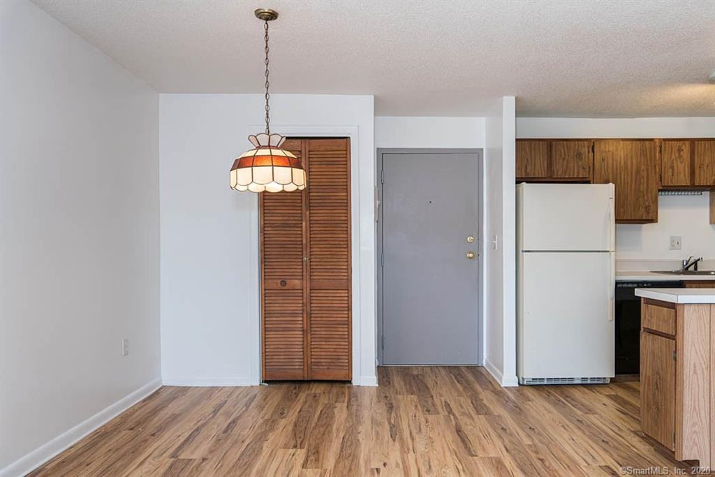 1323 Harbor View Drive - Photo 3 of 34