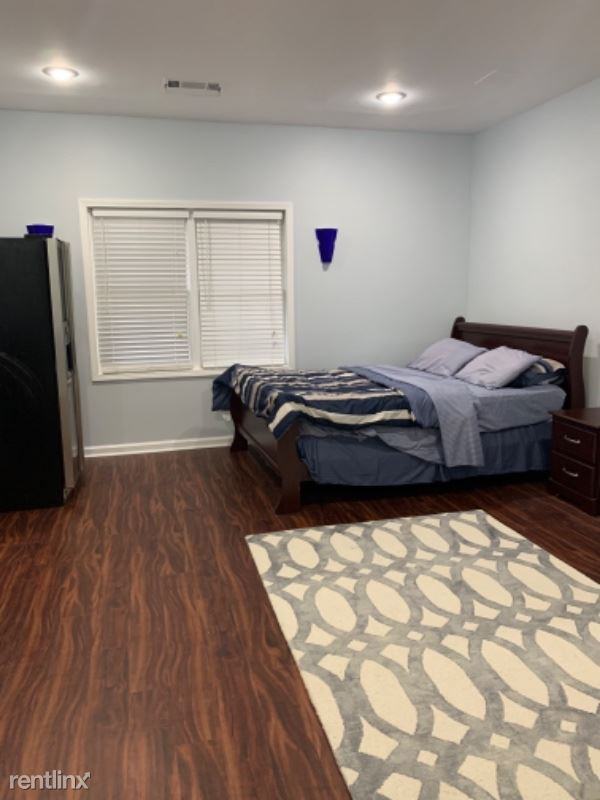 6433 Queens Court Trace - Photo 3 of 10