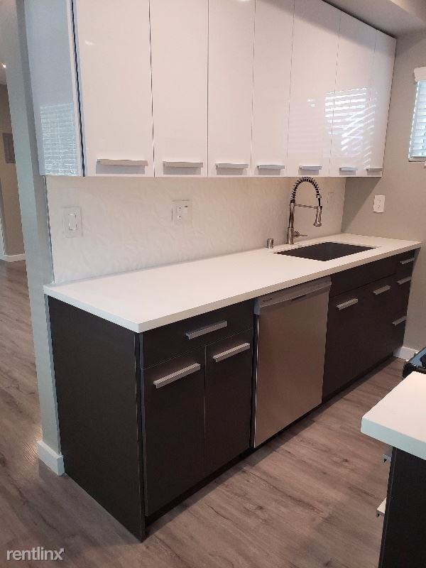 252 S New Hampshire Ave 4 - Photo 2 of 15