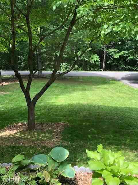 950 Leesburg Court - Photo 2 of 35