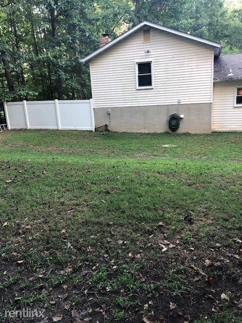 950 Leesburg Court - Photo 3 of 35