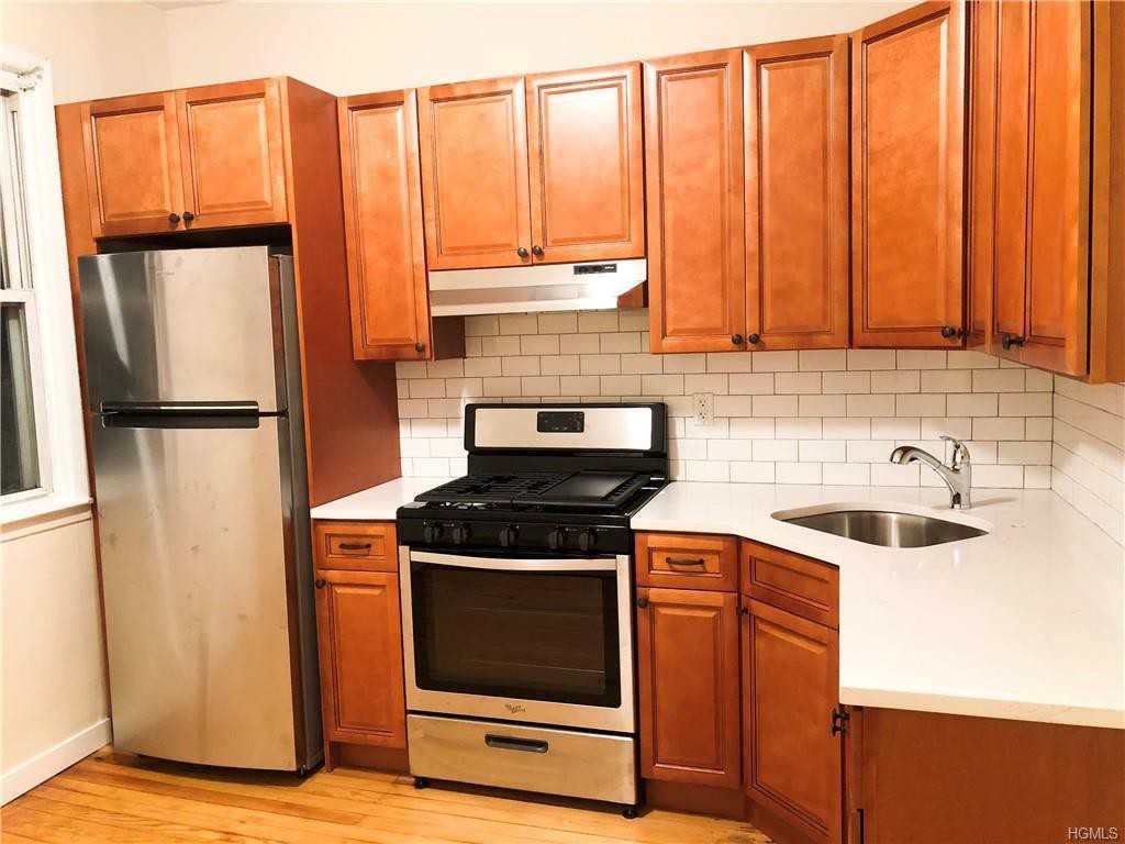 1615 Yates Avenue 02 - Photo 3 of 14