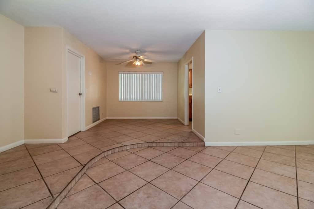 6830 Sw 7th Ct - Photo 3 of 20