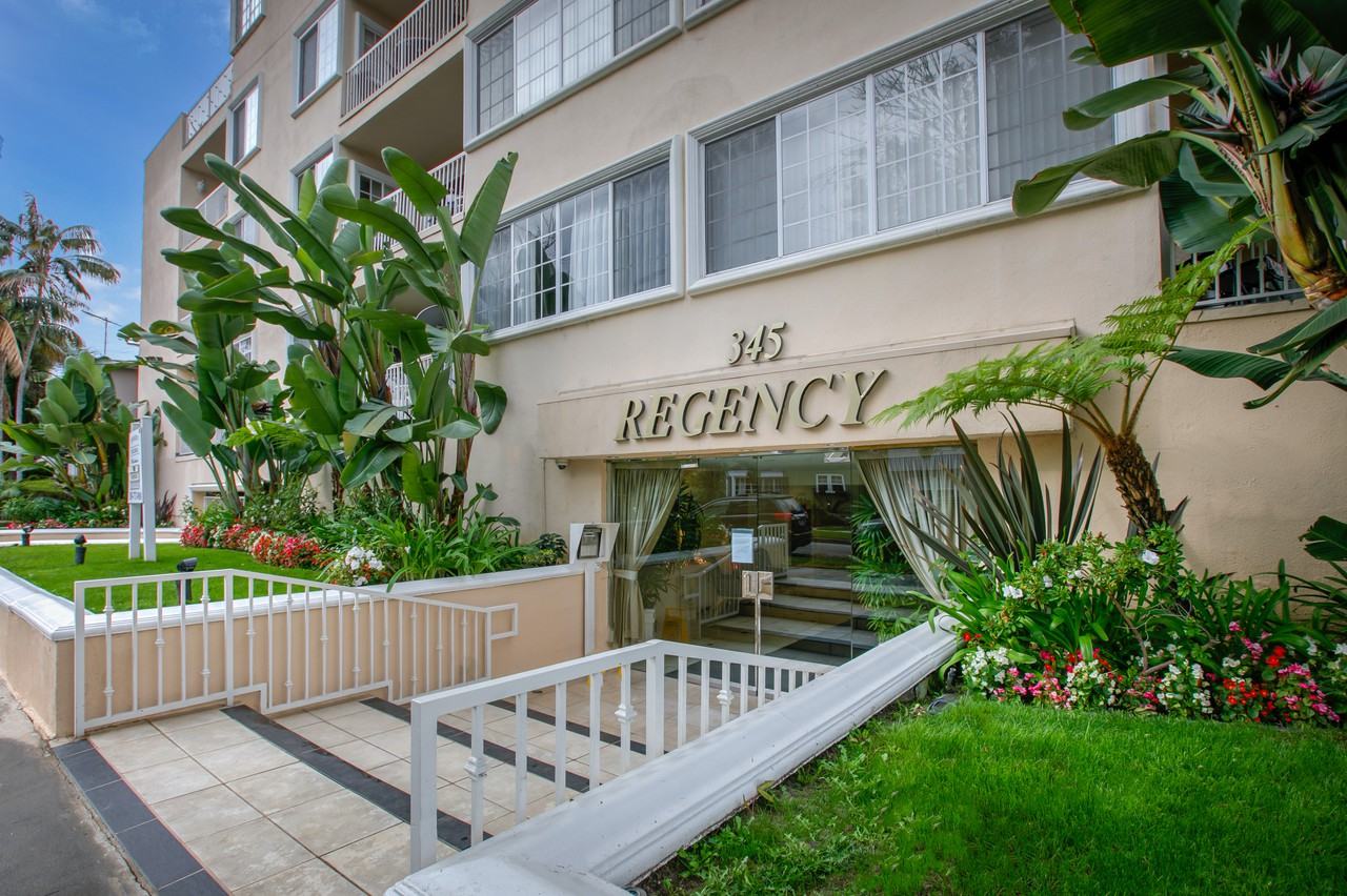 The Regency - Photo 3 of 17