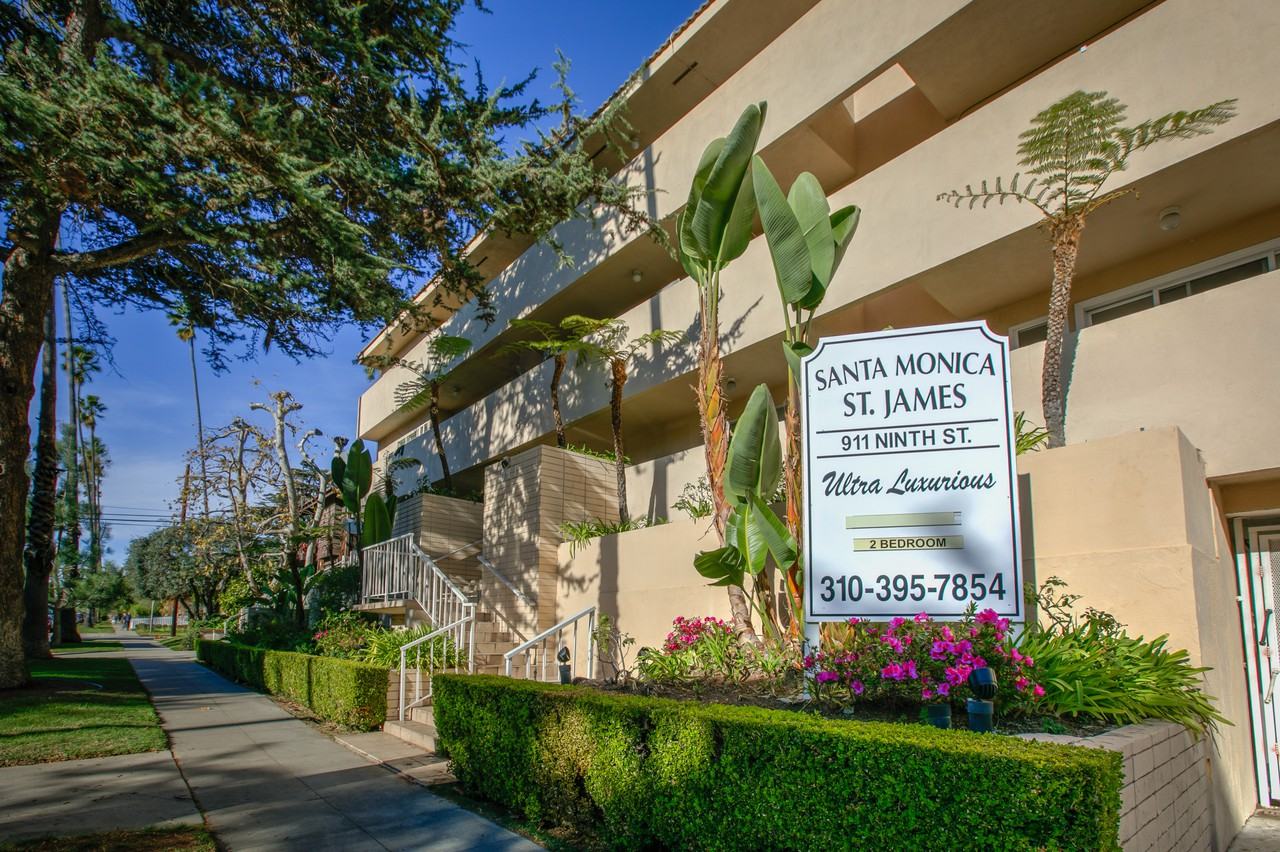 Santa Monica St James - Photo 3 of 18